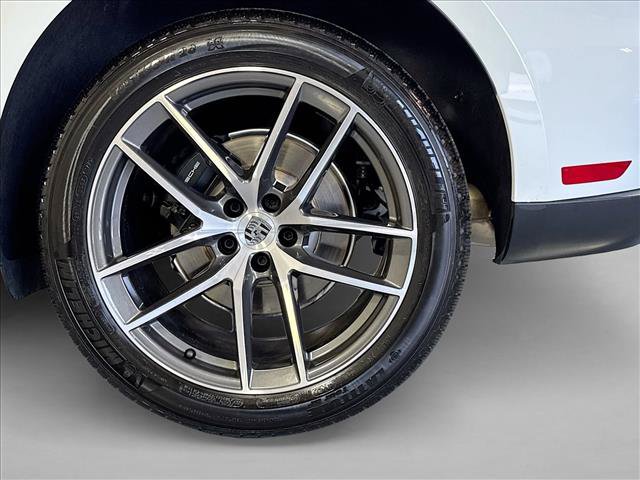 Certified 2026 Porsche Macan AWD/4WD image 25