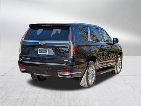 Used 2023 Cadillac Escalade Premium Luxury image 5