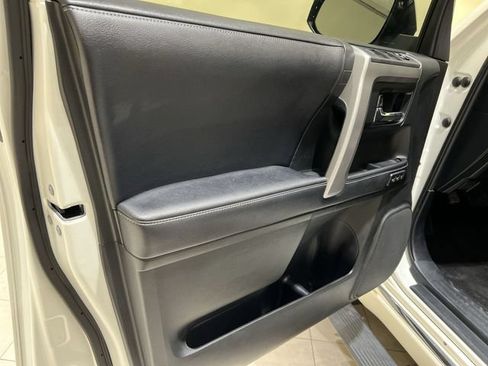 Used 2018 Toyota 4Runner Limited AWD/4WD image 22