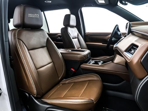 Used 2023 Chevrolet Tahoe High Country image 6