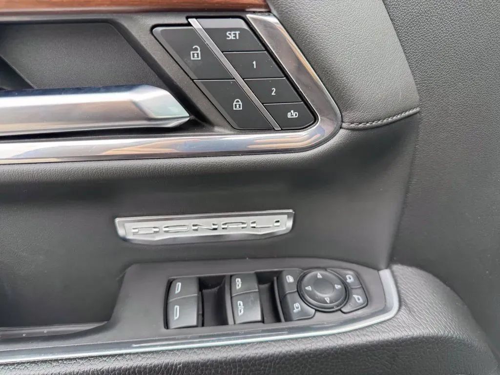 Used 2023 GMC Sierra 1500 Denali AWD/4WD image 14
