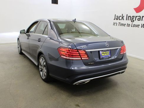 Used 2016 Mercedes-Benz E 350 Sedan image 3