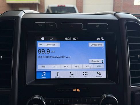 Used 2019 Ford Expedition Max XLT w/ Equipment Group 201A AWD/4WD image 23