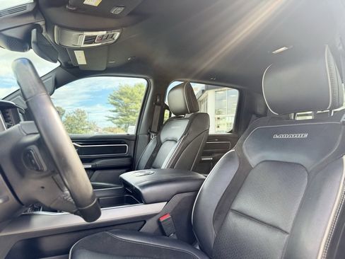 Used 2022 RAM 1500 Laramie w/ Sport Appearance Package image 16