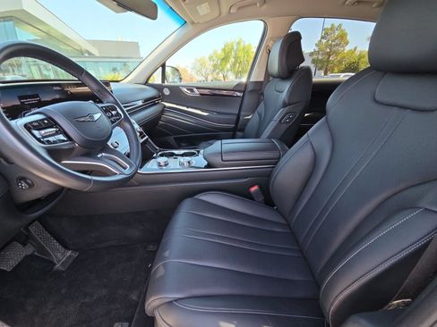 Certified 2025 Genesis GV80 2.5T Standard AWD/4WD image 15