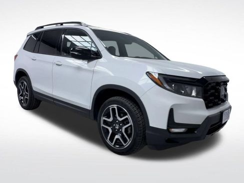 Used 2023 Honda Passport Elite image 2