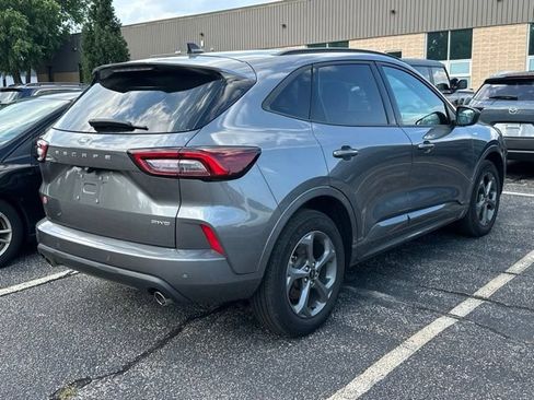 Used 2023 Ford Escape ST-Line w/ Tech Pack #1 AWD/4WD image 5