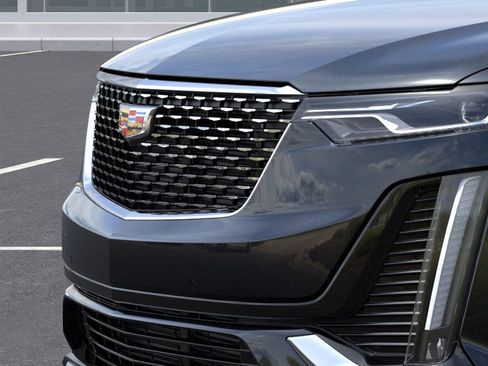 New 2025 Cadillac XT6 Luxury image 13