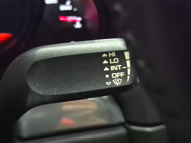 Used 2018 Porsche 911 Carrera RWD image 17