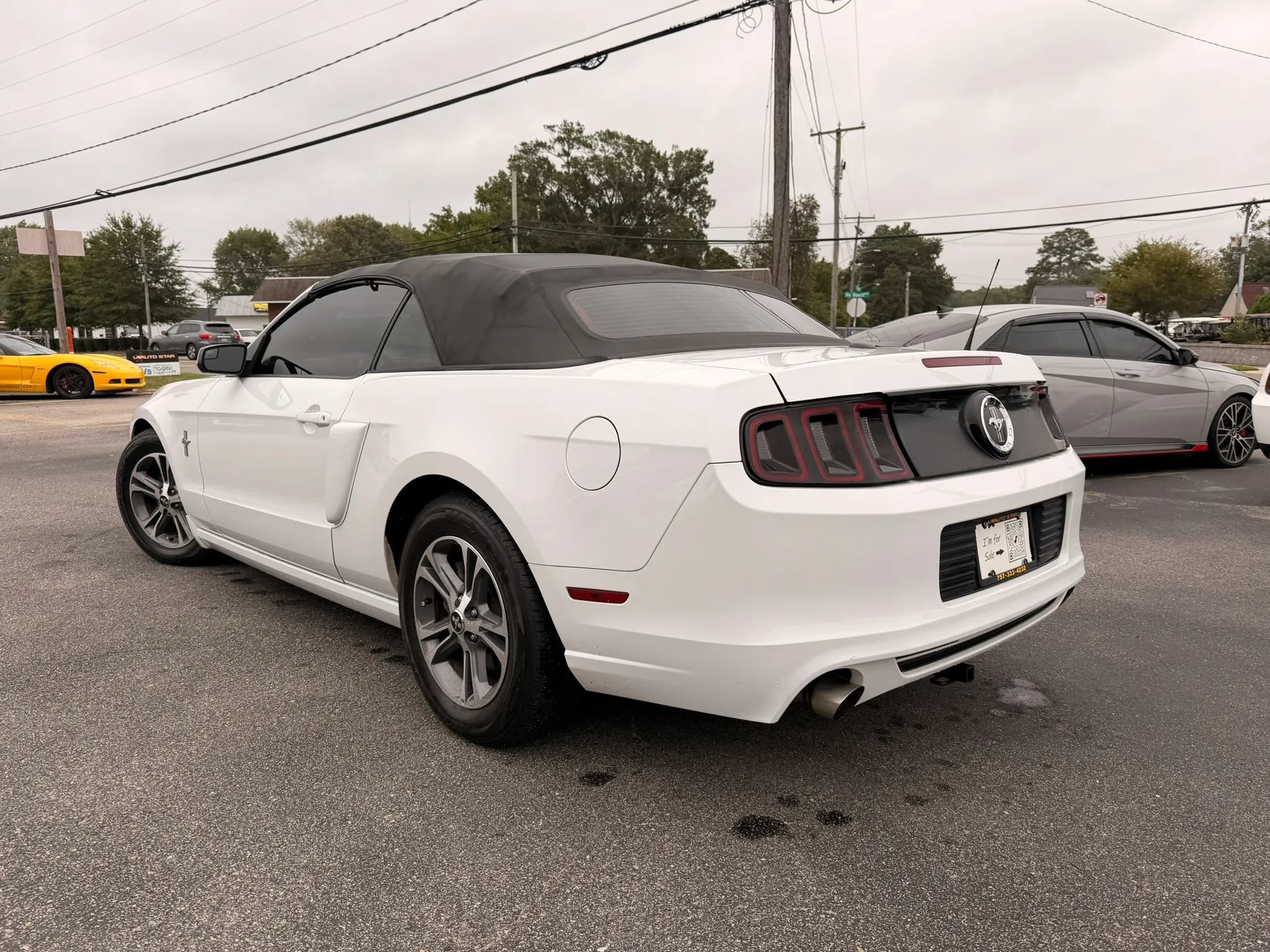 Used 2014 Ford Mustang Premium RWD image 8