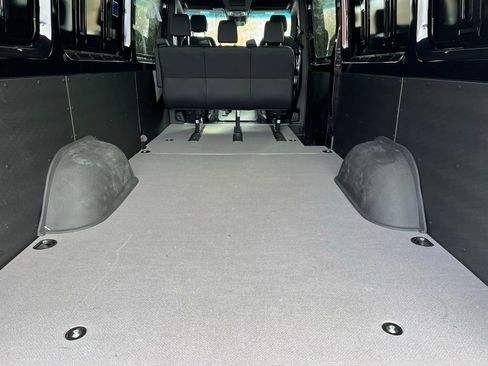 Used 2024 Mercedes-Benz Sprinter 2500 image 17