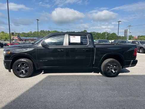 Used 2025 RAM 1500 Big Horn AWD/4WD image 4