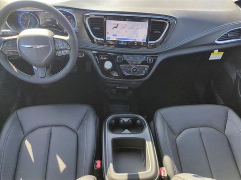 New 2026 Chrysler Pacifica Select w/ S Appearance Package FWD image 12