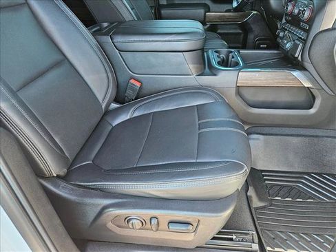 Used 2023 Chevrolet Silverado 2500 High Country w/ Z71 Off-Road Package image 20