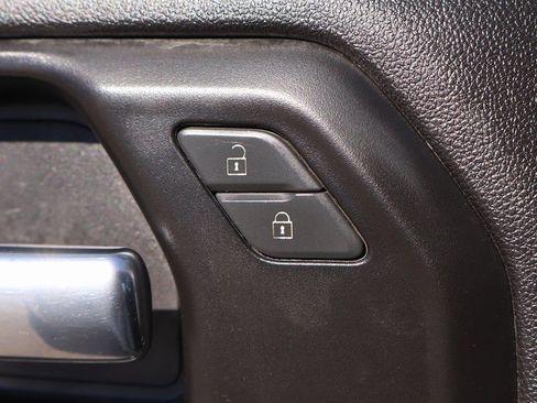 Used 2022 GMC Sierra 3500 Pro w/ Convenience Package image 16