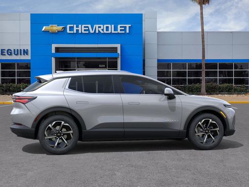 New 2026 Chevrolet Equinox EV LT AWD/4WD image 5