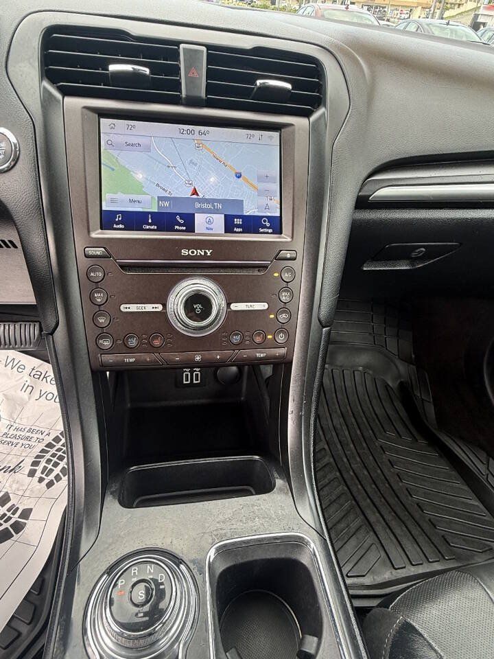 Used 2020 Ford Fusion Titanium FWD image 13
