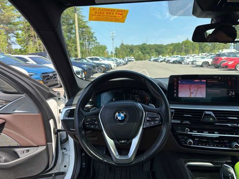 Used 2021 BMW 540i xDrive w/ Premium Package AWD/4WD image 24
