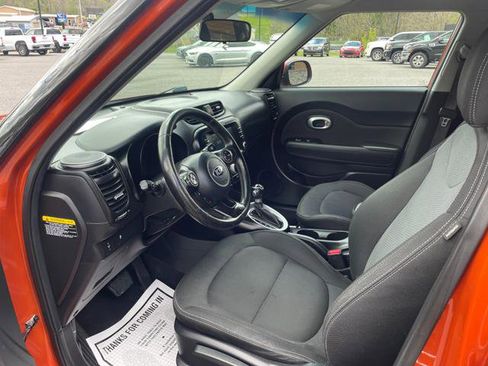 Used 2018 Kia Soul + FWD image 16