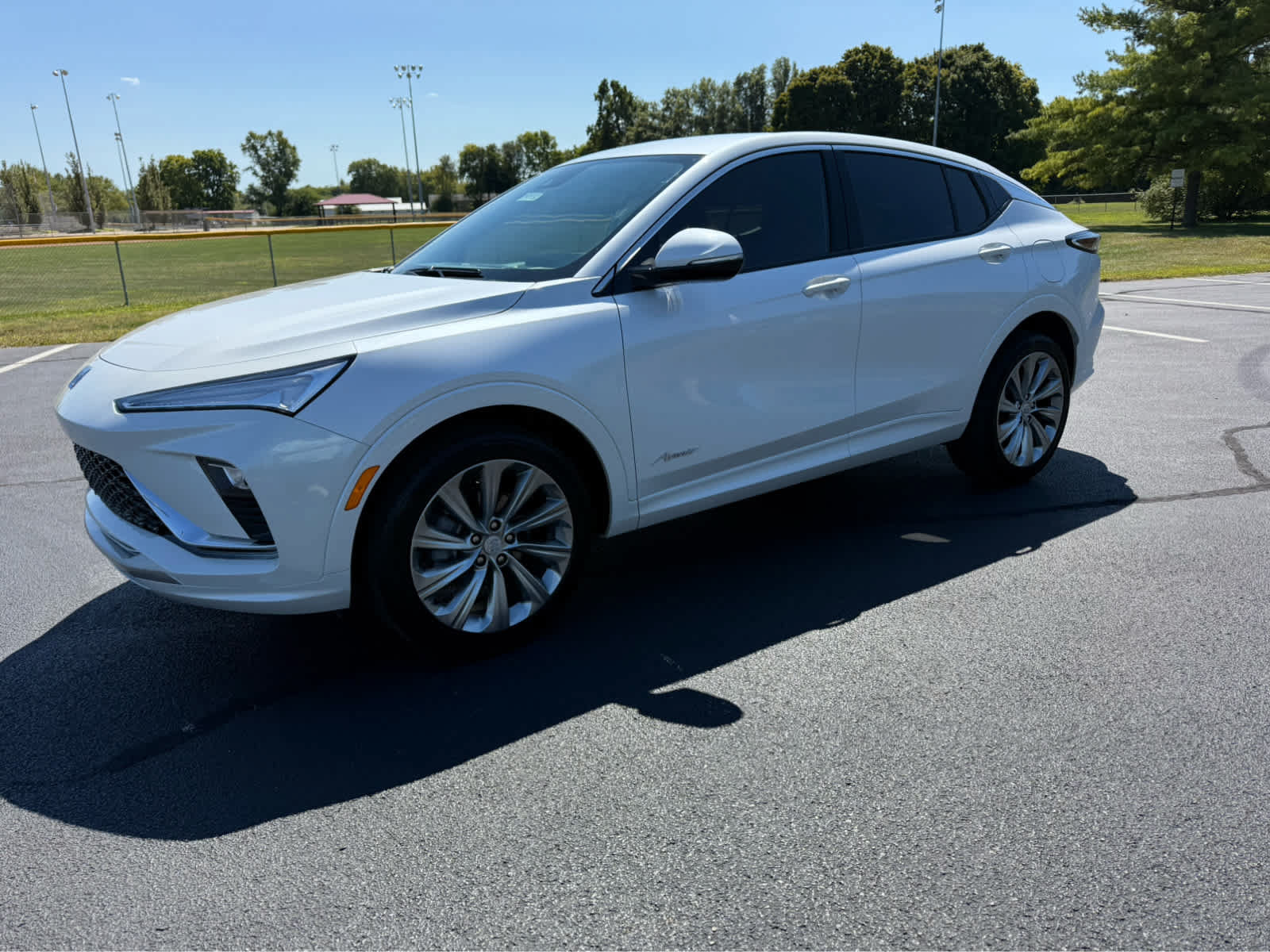Used 2024 Buick Envista Preferred FWD image 2