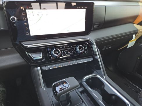 New 2026 GMC Sierra 1500 Denali AWD/4WD image 33