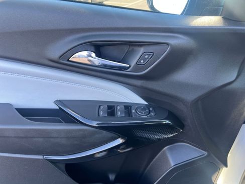 Used 2025 Chevrolet Trax LT image 20