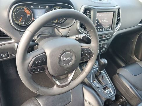 Used 2022 Jeep Cherokee Latitude Lux w/ Sun & Sound Group image 18