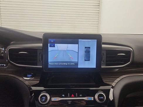 Used 2022 Ford Explorer Limited w/ Equipment Group 301A image 35