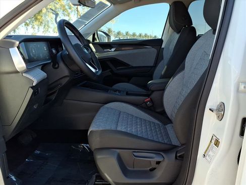 Certified 2025 Volkswagen Tiguan S image 18