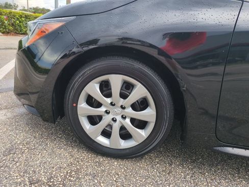 Certified 2023 Toyota Corolla LE FWD image 22