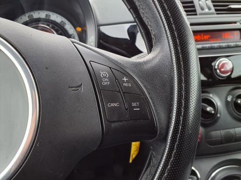 Used 2015 FIAT 500 Pop image 23