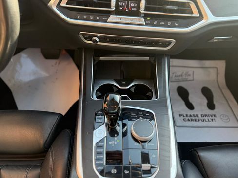 Used 2021 BMW X7 xDrive40i w/ Cold Weather Package image 26