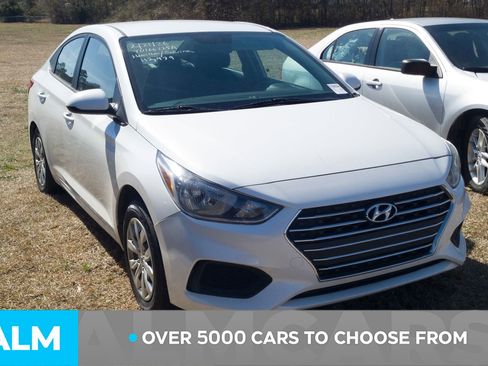 Used 2021 Hyundai Accent SE image 3