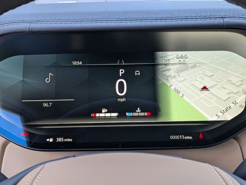 New 2026 Land Rover Range Rover Long Wheelbase SE image 16