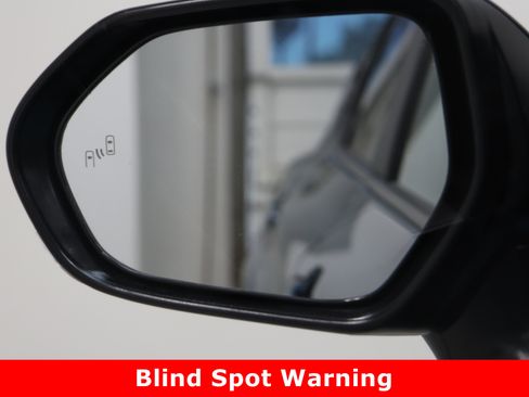 Used 2025 Toyota Camry SE image 22