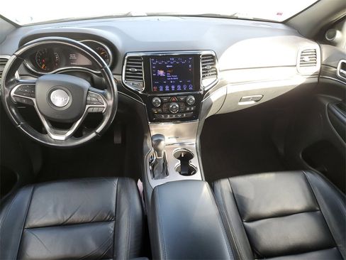 Used 2019 Jeep Grand Cherokee Limited image 16