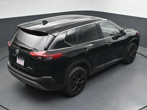 Used 2021 Nissan Rogue SV image 35