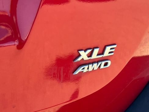 Used 2015 Toyota RAV4 XLE image 21