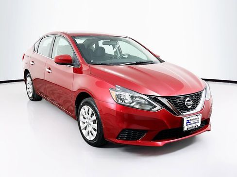 Used 2017 Nissan Sentra SV image 1