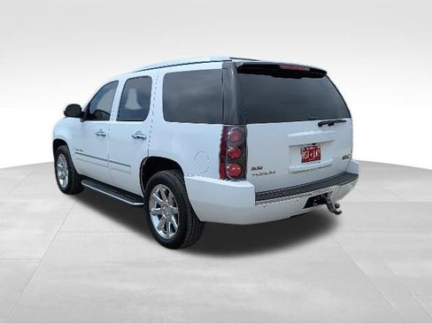 Used 2009 GMC Yukon Denali RWD image 5