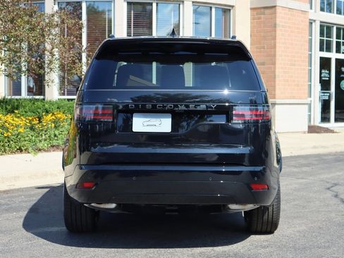 Certified 2024 Land Rover Discovery Dynamic SE image 4