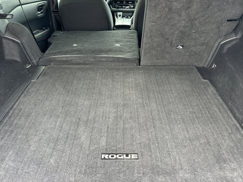 Certified 2024 Nissan Rogue SV image 15