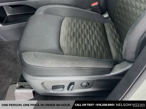 Used 2022 Nissan Pathfinder SV FWD image 18