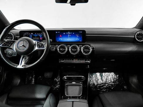 Used 2025 Mercedes-Benz CLA 250 4MATIC w/ Driver Assistance Package image 19
