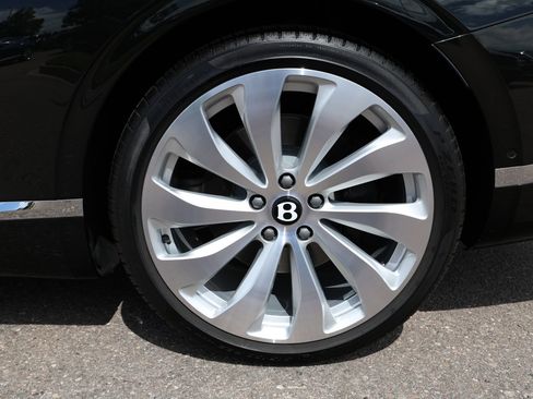 Certified 2024 Bentley Continental GT Azure AWD/4WD image 7