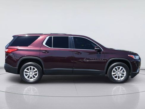 Used 2019 Chevrolet Traverse LT w/ LPO, Floor Liner Package FWD image 5
