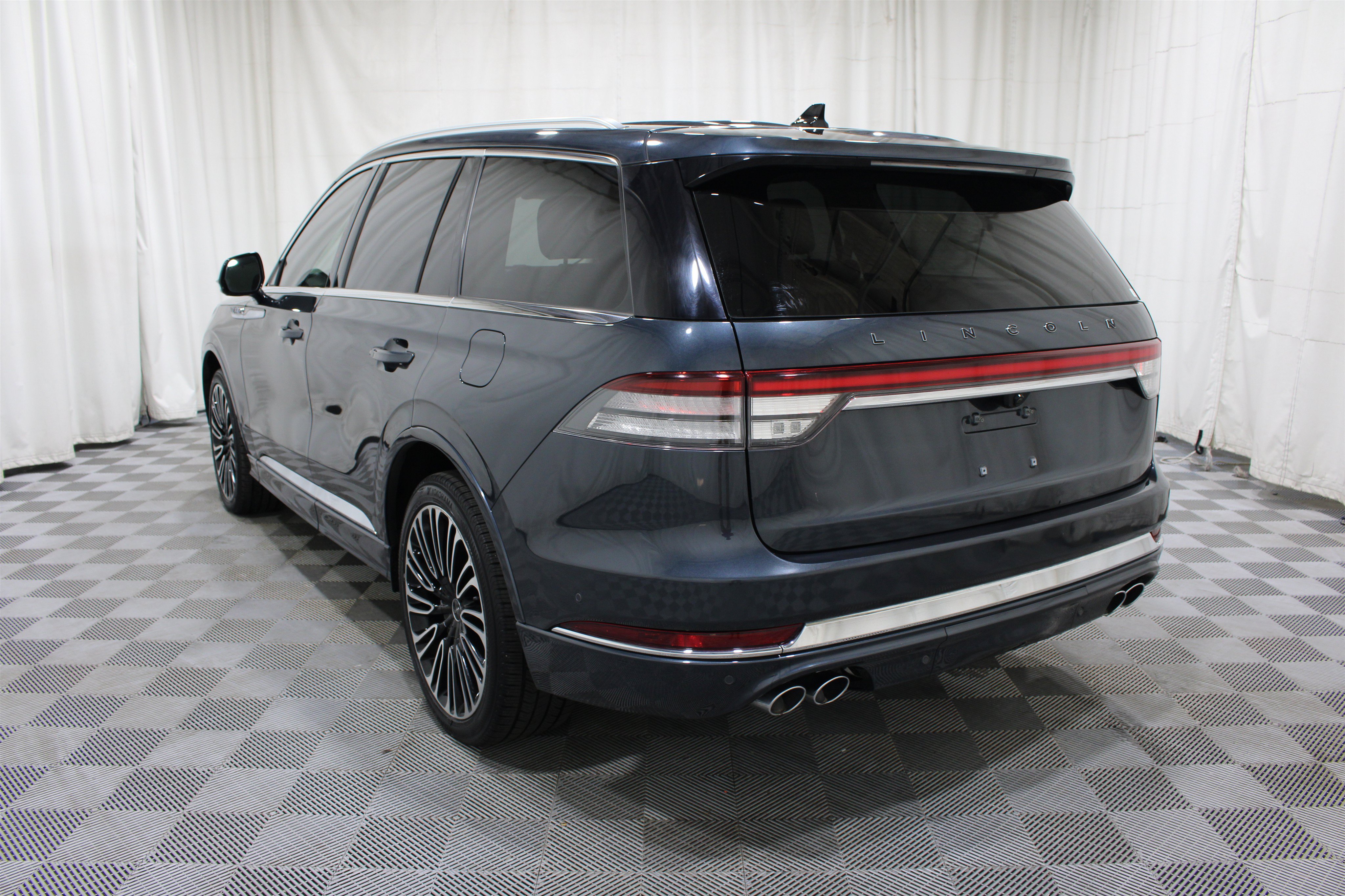 Used 2021 Lincoln Aviator Black Label w/ Dynamic Handling Package AWD/4WD image 35