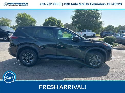 Used 2022 Nissan Rogue S FWD image 3