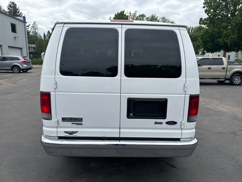 Used 2012 Ford E-350 and Econoline 350 XLT RWD image 4