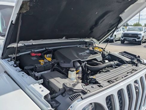 Used 2021 Jeep Gladiator Rubicon AWD/4WD image 34